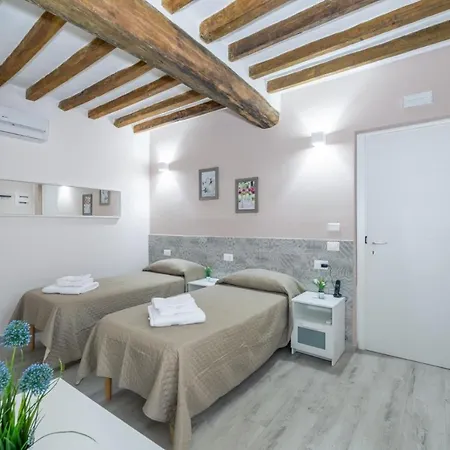 Residenza Borgo Guazzo - By Devona Pensión 3*