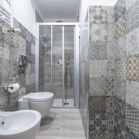 Pensión Residenza Borgo Guazzo - By Devona Parma