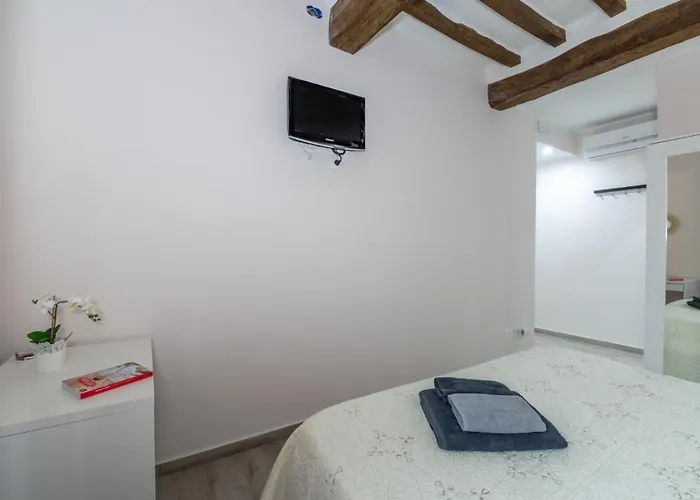 Pensionat Residenza Borgo Guazzo Parma