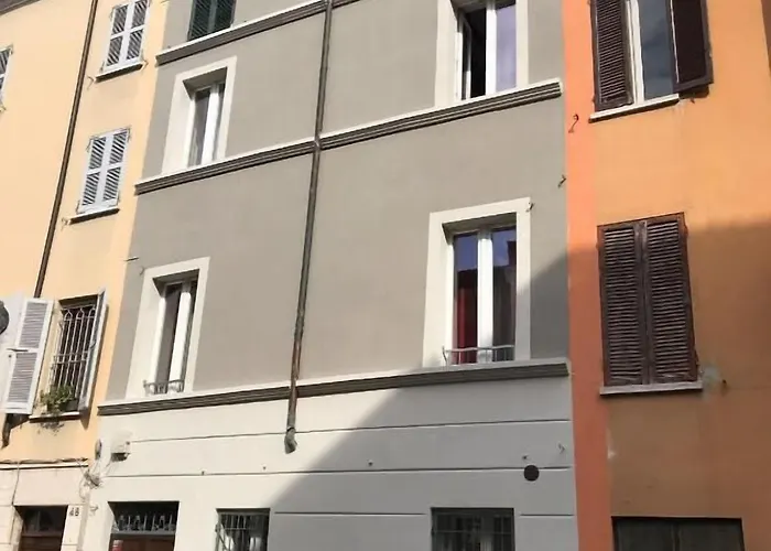 Residenza Borgo Guazzo 3* Parma